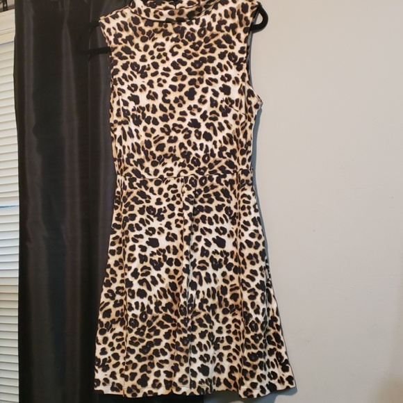 Dresses & Skirts - Mock Neck Leopard Print Dress